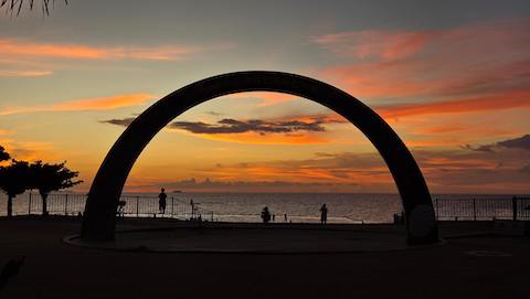 「夕暮れ」 又吉 夏帆(首里高等学校2年)